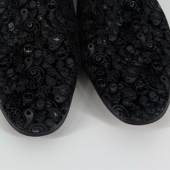Robert Graham Rodin Paisley Skull-Embossed Velvet Loafer in Black | Size 12 main image 8
